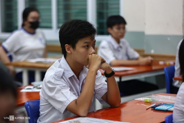 Lo lắng xét tuyển đại học bằng tổ hợp Toán, Tiếng Anh