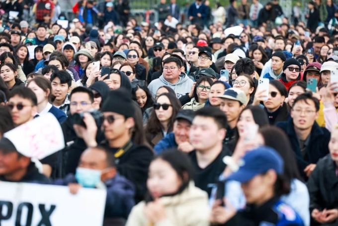 Người dân Mông Cổ biểu tình tại thủ đô Ulaanbaatar, ngày 2/6. Ảnh: AFP