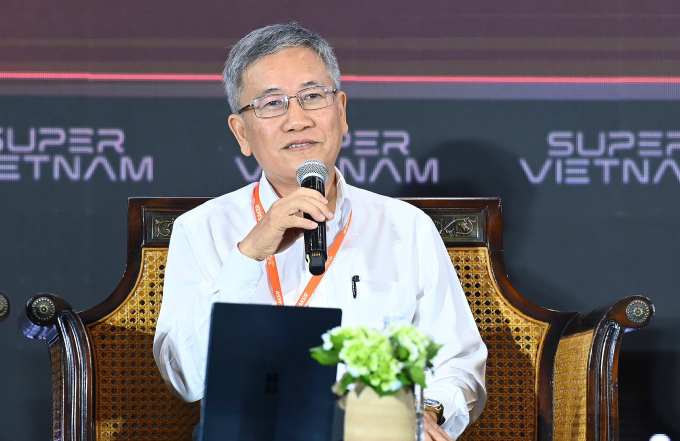 Ông Thành Nguyễn (Verichains, GreenNode.AI, Phó Chủ tịch VNG) đưa ra nhiều góc nhìn về ứng dụng blockchain, AI trong doanh nghiệp. Ảnh: Giang Huy