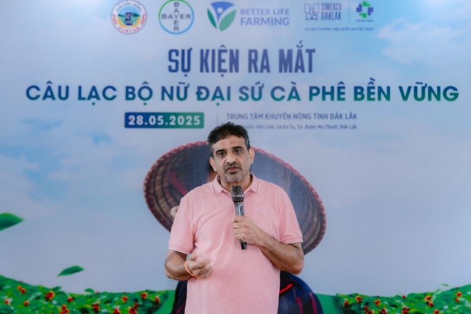 Ông Kg Krishnamurthy, Giám đốc Nhánh Khoa học Cây trồng Bayer Việt Nam chia sẻ những cam kết của Bayer trong phát triển nông nghiệp bền vững tại Việt Nam. Ảnh: Hoài Nam.