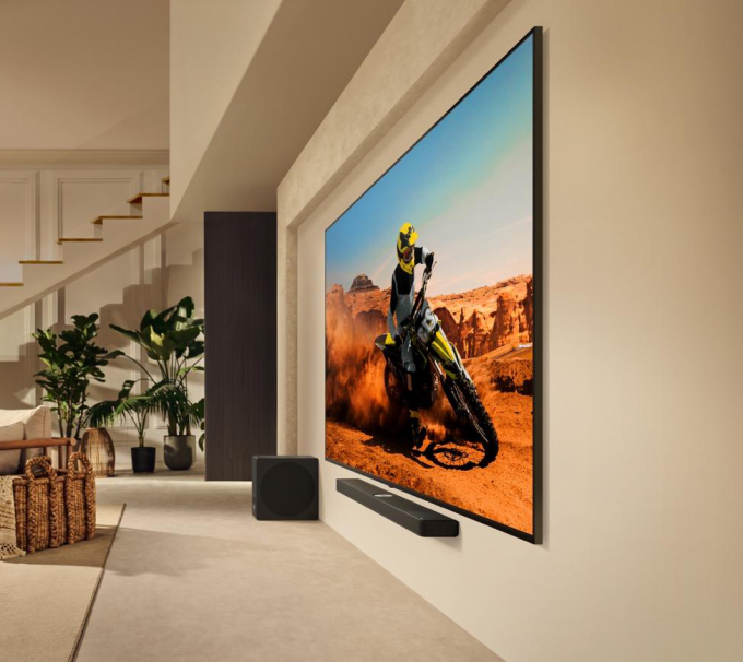 LG S70TY kết hợp với TV QNED. Ảnh: LG