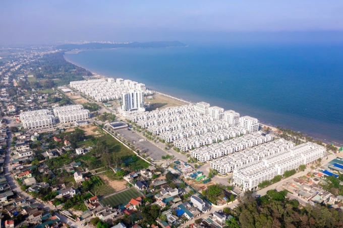 Tổ hợp nghỉ dưỡng mặt tiền biển Vlasta- Sầm Sơn. Ảnh: Văn Phú