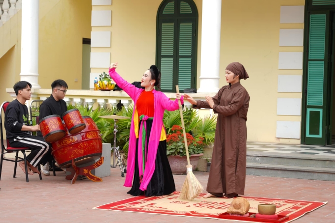 Một tiết học chèo ở trường Đại học Sân khấu - Điện ảnh Hà Nội. Ảnh: Fanpage nhà trường