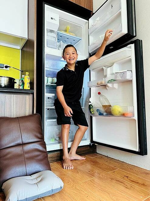 Mao Đệ cao thêm 20 cm sau 2 năm điều trị. Ảnh: Bác sĩ cung cấp