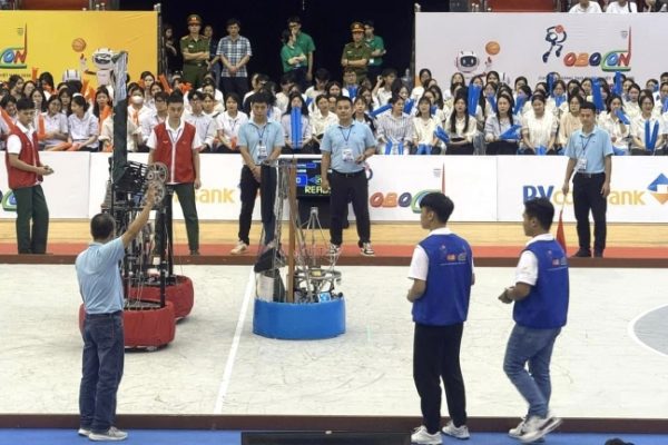 Đại học Lạc Hồng: 10 lần vô địch Robocon Việt Nam!