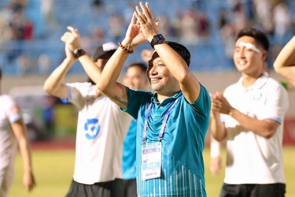 Nam Định vô địch V-League: HLV bất ngờ bảo vệ ngôi vương