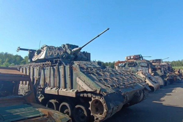 Nga trang bị pháo cho thiết giáp Bradley tịch thu: Tin tức Ukraine