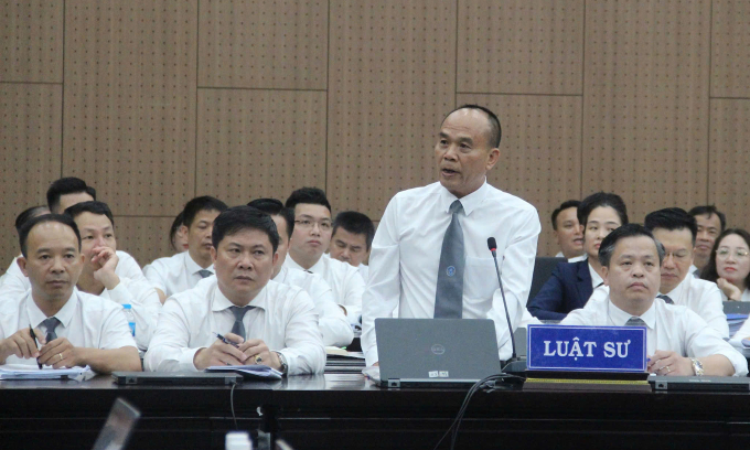 Luật sư Bùi Đình Ứng bào chữa cho Nguyễn Văn Hậu. Ảnh: Danh Lam