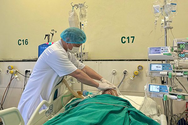 Cứu sống bệnh nhân vô danh: Cuộc chạy đua nghẹt thở