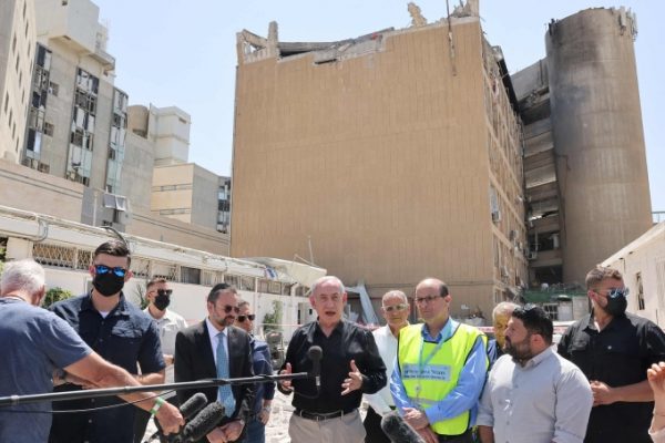 Thủ tướng Israel: Con trai hoãn cưới vì tấn công
