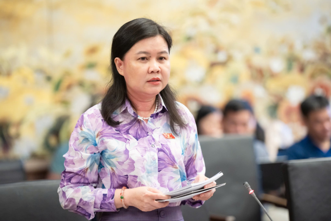 Đại biểu Nguyễn Phương Thủy phát biểu sáng 11/6. Ảnh: Phạm Thắng