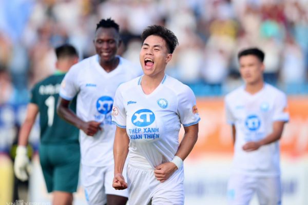 Nam Định Vô Địch V-League: Lần Thứ Hai Liên Tiếp!