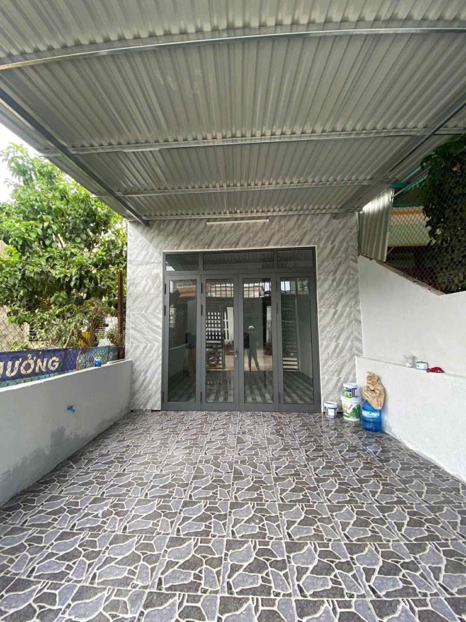 Căn hộ vợ chồng chị Ngân thuê 90 m2, giá 4,5 triệu đồng, cách chỗ làm mới khoảng 4 km. Ảnh: Nhân vật cung cấp