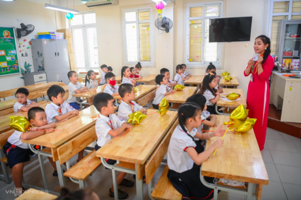 Hà Nội Hỗ Trợ Bữa Trưa Cho Học Sinh Tiểu Học: Tin Mới Nhất