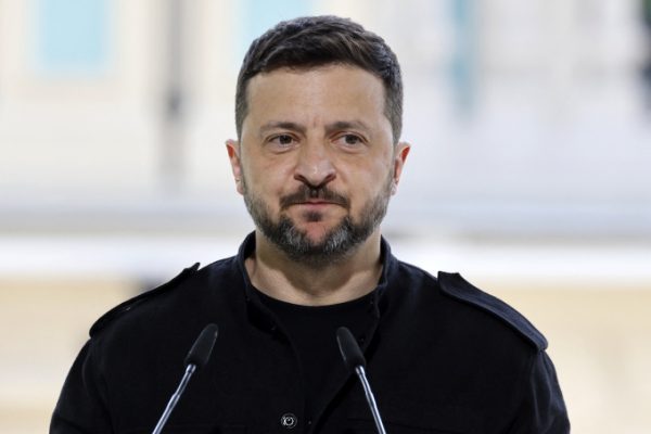 Ukraine tấn công căn cứ Nga: Thông điệp và diễn biến mới nhất