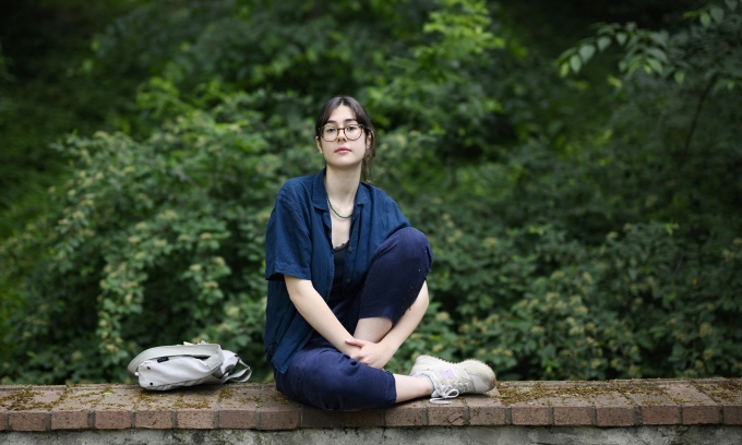 Secil Murtazaoglu, 23 tuổi, sinh viên ngành hóa học, trả lời phỏng vấn tại Istanbul ngày 29/5. Ảnh: AFP