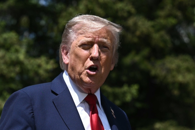 Tổng thống Mỹ Donald Trump trả lời phỏng vấn tại Alberta, Canada ngày 16/6. Ảnh: AFP