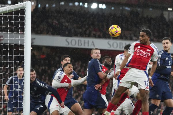 Man Utd: Siêu máy tính dự đoán khởi đầu khó khăn nhất