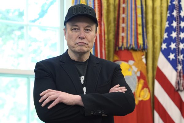 Elon Musk đề xuất lập đảng phái Mỹ mới sau bất đồng với Trump