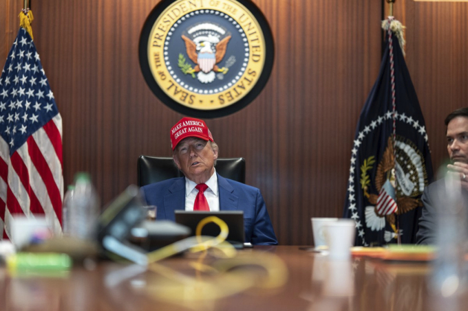 Tổng thống Mỹ Donald Trump tại Phòng Tình huống ở Nhà Trắng ngày 21/6. Ảnh: AP
