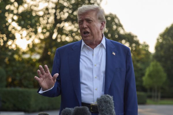 Ông Trump cáo buộc Israel, Iran phá hoại lệnh ngừng bắn: Phản ứng giận dữ