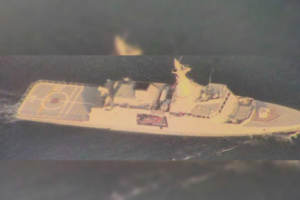 Iran Dùng UAV Ép Chiến Hạm Anh Chuyển Hướng: Tuyên Bố Mới