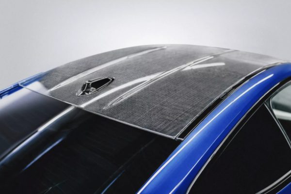 BMW: Hạt lanh thay thế sợi carbon trong sản xuất xe