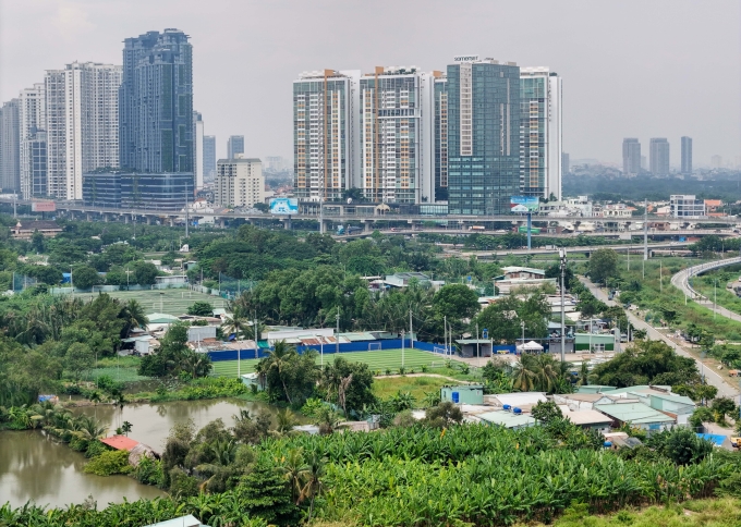 Bất động sản khu Đông TP HCM với các dự án chung cư, đất nền, nhà phố. Ảnh: Quỳnh Trần
