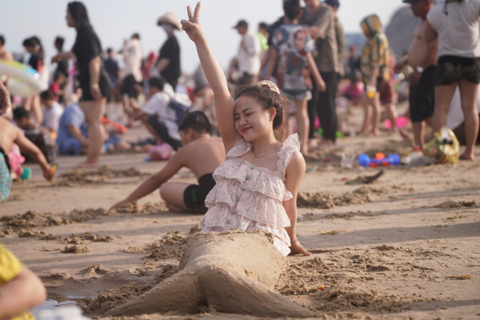 Biển Vũng Tàu dịp giỗ tổ Hùng Vương. Ảnh: Trường Hà