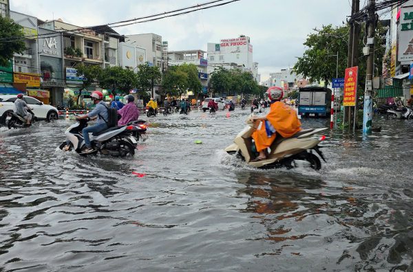 Cần Thơ: Hệ thống chống ngập nghìn tỷ vẫn bất lực?