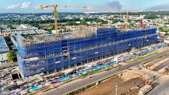 Block Galaxy dự kiến cất nóc tháng 7, bàn giao vào quý 4/2026. - Ảnh: Thang Long Real Group