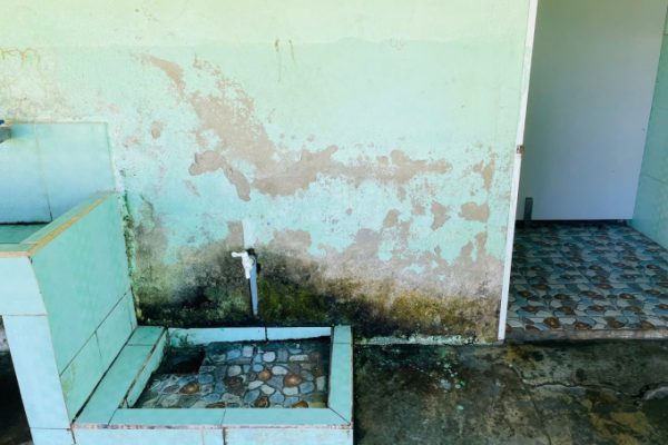 Gò Nổi: 5 trường được sơn sửa, tặng thư viện điện tử