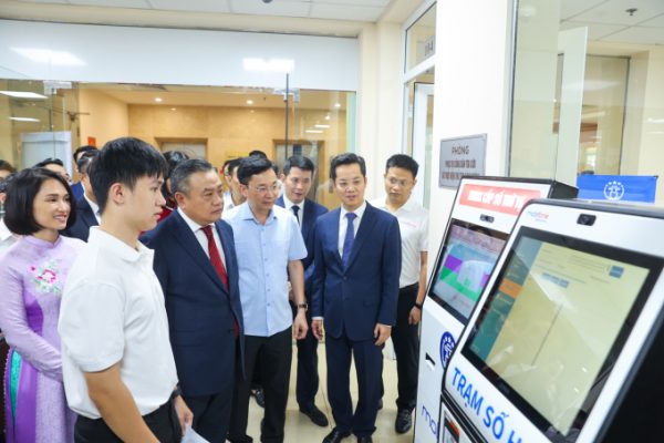 Hà Nội: Trung tâm hành chính công hoạt động hiệu quả