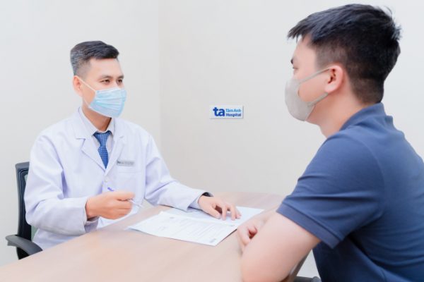 Uống ít nước có gây sỏi thận không?