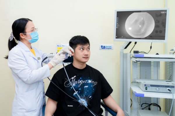 Điếc đột ngột: Nguyên nhân, khả năng tự khỏi và cách điều trị
