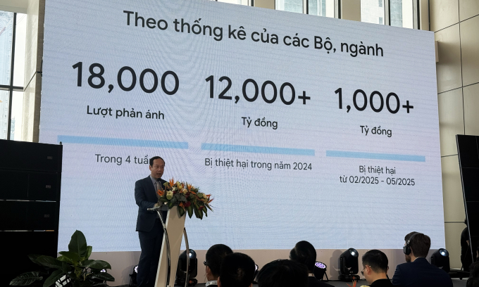 Đại tá Nguyễn Huy Lục chia sẻ thống kê về tình trạng lừa đảo trực tuyến tại Việt Nam. Ảnh: Lưu Quý