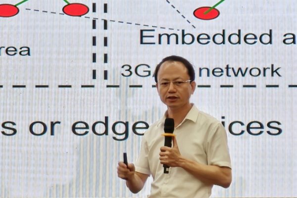 ‘Có khát vọng làm giàu mới đủ động lực làm AI, bán dẫn’