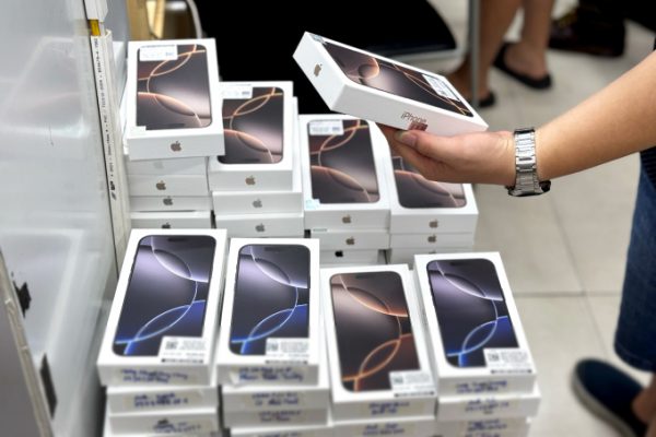 Top điện thoại trên 30 triệu bán chạy nhất Việt Nam