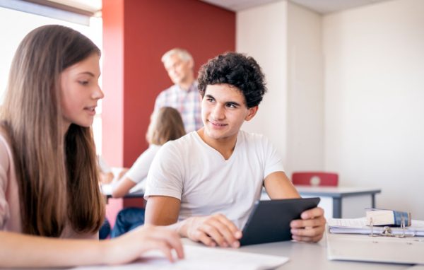 Đánh giá trình độ tiếng Anh hiệu quả với giải pháp từ Cambridge