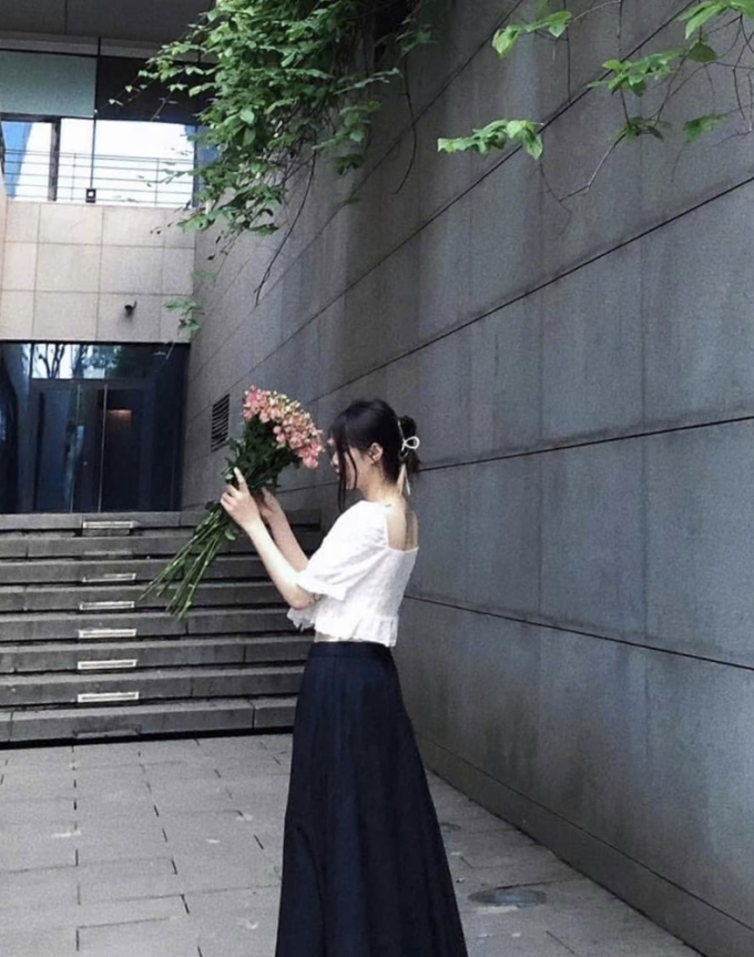 Mai Anh, ở quận Hoàng Mai, Hà Nội, chọn ở chung với bạn cùng nhà khác giới vì thấy thoải mái, tránh những mâu thuẫn không đáng có. Ảnh: Nhân vật cung cấp