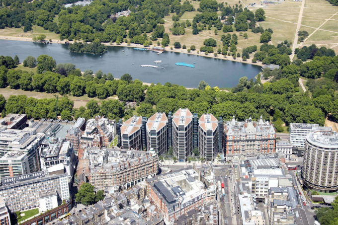 Dự án chung cư đắt đỏ nhất thế giới One Hyde Park sở hữu tầm nhìn trực diện ra công viên lớn nhất thủ đô London. Ảnh: RSHP