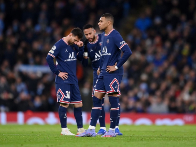 PSG từng sở hữu bộ ba tiền đạo hàng đầu thế giới nhưng không thể lên đỉnh châu Âu. Từ trái qua là Lionel Messi, Neymar và Kylian Mbappe.