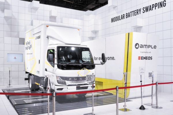 Mitsubishi ra mắt trạm đổi pin xe điện mới