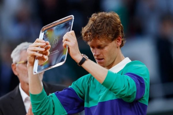 Sinner mất ngủ vì thua Alcaraz: Ám ảnh Roland Garros