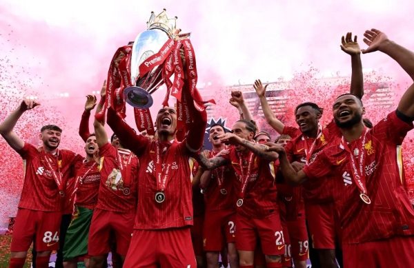 Tuchel: Liverpool, Arsenal hưởng lợi lớn tại Ngoại hạng Anh