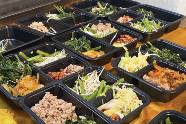 Cơm trưa Bách khoa gây đau bụng: Phản ánh của sinh viên