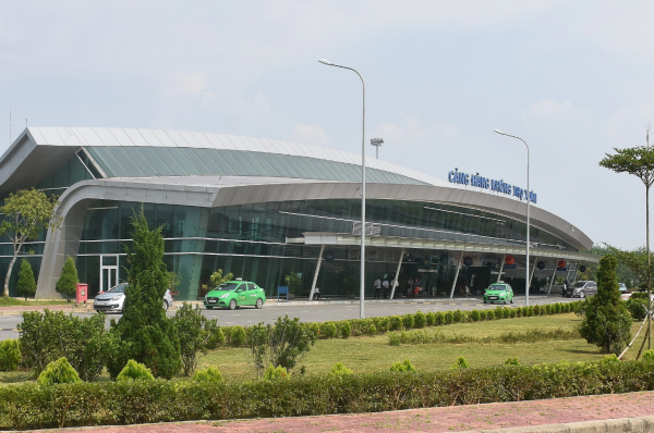 Flycam gây gián đoạn: Sân bay Thọ Xuân tạm ngừng hoạt động