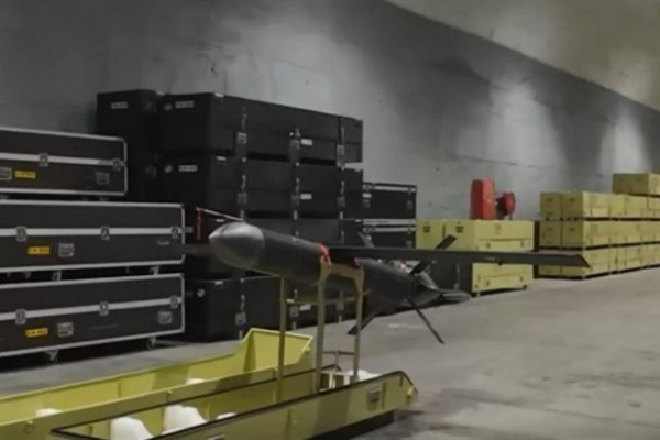 Iran: UAV tự sát mới tầm bay 1.500km+
