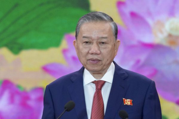 Sáp nhập tỉnh giàu, tỉnh nghèo: Lãnh đạo cần công tâm