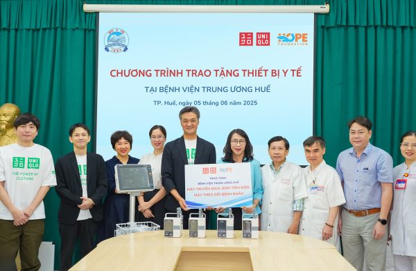 UNIQLO & Quỹ Hy vọng: Thiết bị y tế cho bệnh viện